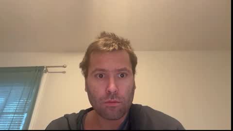 Snapshot of mbnc chatting on February 11, 9:31 pm lol online show from February 11, 9:31 pm