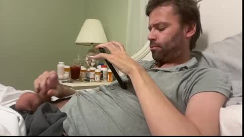 Snapshot of mbnc chatting on April 12, 12:59 am lol online show from April 12, 12:59 am