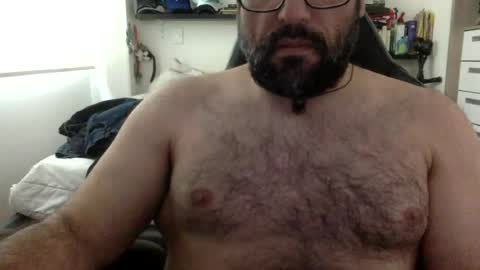 Snapshot of mbotve chatting on June 12, 8:19 pm VzlaMan online show from June 12, 8:19 pm