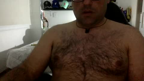 Snapshot of mbotve chatting on June 22, 4:42 am VzlaMan online show from June 22, 4:42 am