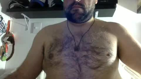 Snapshot of mbotve chatting on July 8, 3:00 am VzlaMan online show from July 8, 3:00 am