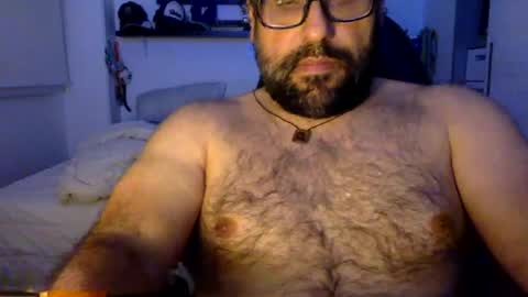 Snapshot of mbotve chatting on July 20, 4:27 am VzlaMan online show from July 20, 4:27 am