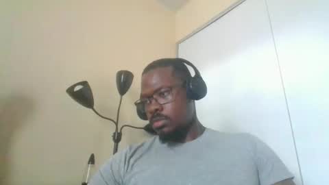 Snapshot of mbsupreme chatting on May 19, 10:38 pm Mark online show from May 19, 10:38 pm