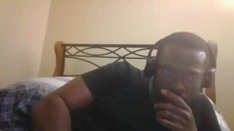 Snapshot of mbsupreme chatting on May 26, 3:02 am Mark online show from May 26, 3:02 am