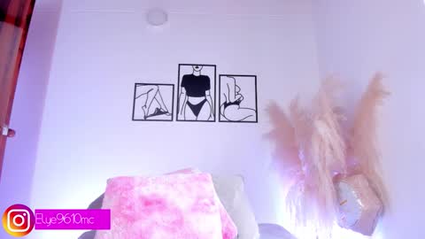 Ellie online show from March 17, 9:51 pm