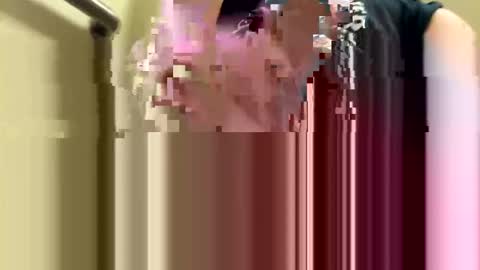 Snapshot of mcedillo412 chatting on May 5, 8:28 pm Mar online show from May 5, 8:28 pm