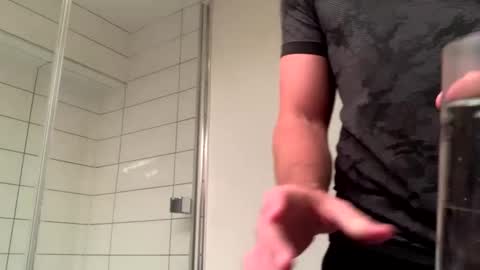 Snapshot of mcr8080 chatting on December 28, 9:40 pm mcr8080 online show from December 28, 9:40 pm