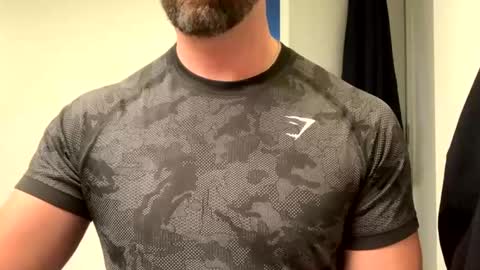 Snapshot of mcr8080 chatting on January 1, 3:35 pm mcr8080 online show from January 1, 3:35 pm