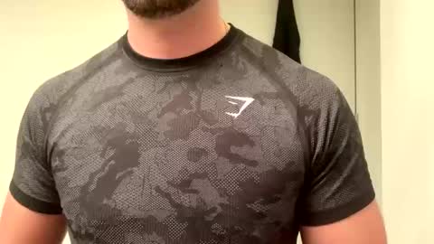 Snapshot of mcr8080 chatting on January 20, 5:15 am mcr8080 online show from January 20, 5:15 am