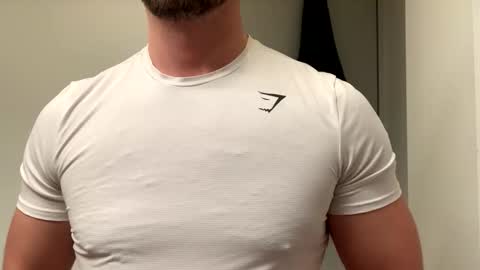 Snapshot of mcr8080 chatting on January 24, 5:31 am mcr8080 online show from January 24, 5:31 am