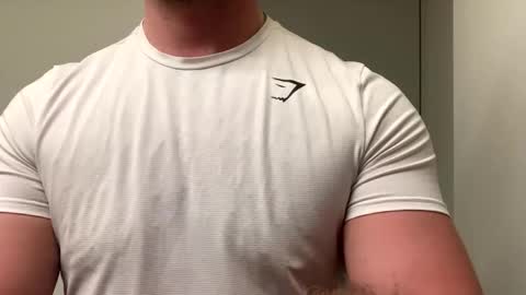 Snapshot of mcr8080 chatting on February 10, 5:36 am mcr8080 online show from February 10, 5:36 am