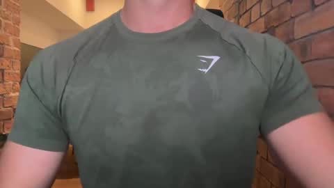 Snapshot of mcr8080 chatting on October 3, 2:36 pm mcr8080 online show from October 3, 2:36 pm