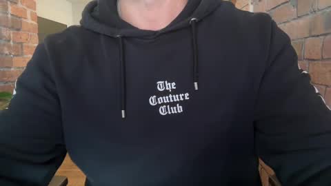 Snapshot of mcr8080 chatting on October 5, 9:18 am mcr8080 online show from October 5, 9:18 am