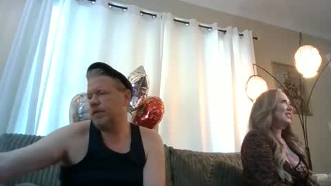 Snapshot of me2283 chatting on May 30, 5:43 pm me2283 online show from May 30, 5:43 pm