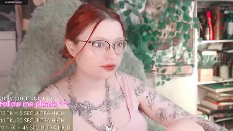 Snapshot of me_hanna chatting on May 24, 5:23 am Hanna online show from May 24, 5:23 am
