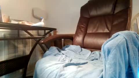 Snapshot of me_likey88 chatting on July 9, 5:50 pm yung n hung online show from July 9, 5:50 pm