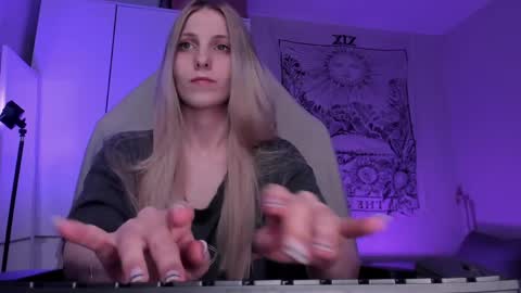 Snapshot of meandmaboy chatting on April 2, 8:06 pm Anna online show from April 2, 8:06 pm