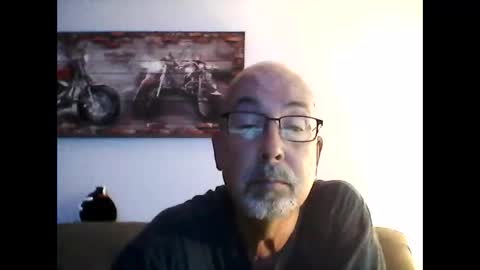 me at home online show from October 25, 12:02 pm