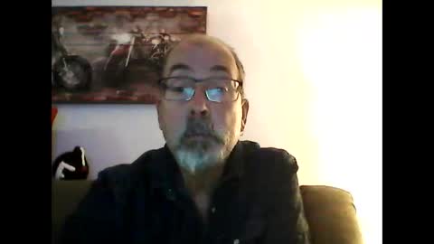 me at home online show from December 22, 9:23 pm