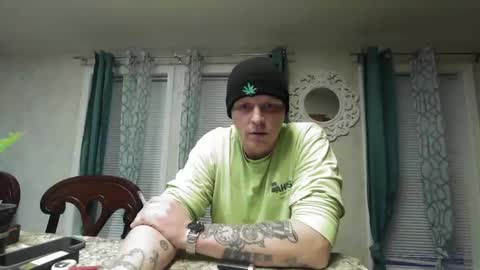 Snapshot of meatmallet2469 chatting on January 2, 11:16 pm Meatmallet online show from January 2, 11:16 pm