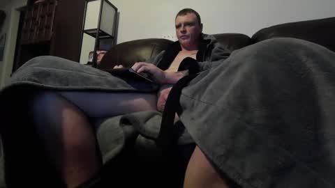 Snapshot of meatmallet2469 chatting on January 3, 2:21 am Meatmallet online show from January 3, 2:21 am