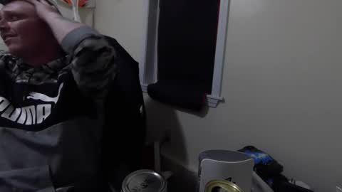 Snapshot of meatmallet2469 chatting on March 29, 3:17 am Meatmallet online show from March 29, 3:17 am