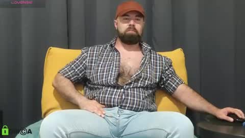 Snapshot of meaty_roll chatting on July 11, 1:52 am Meaty Roll online show from July 11, 1:52 am