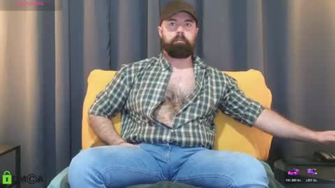 Snapshot of meaty_roll chatting on July 21, 1:41 am Meaty Roll online show from July 21, 1:41 am
