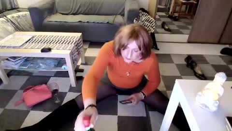 meazenfree2617 online show from November 19, 6:52 pm