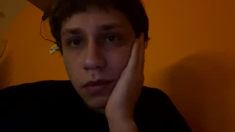 Snapshot of medalistt chatting on December 16, 11:43 pm medalistt online show from December 16, 11:43 pm