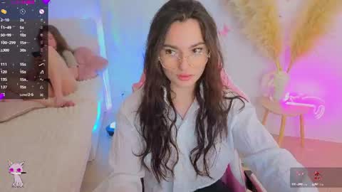 Dina online show from June 28, 10:05 pm