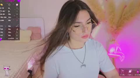 Dina online show from July 14, 8:03 pm