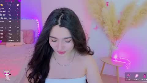 Dina online show from July 28, 9:03 pm