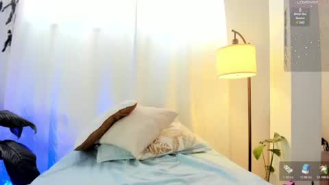 Snapshot of meduza_sexy_caramel chatting on June 16, 7:38 pm Baio online show from June 16, 7:38 pm
