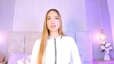 Emily online show from February 17, 9:21 pm