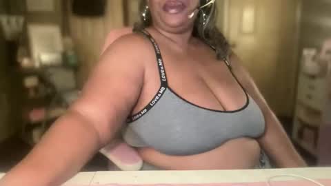 Southern Peach online show from December 2, 4:35 pm