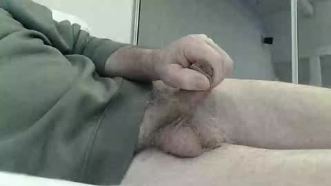 meforu21 online show from February 6, 8:45 pm