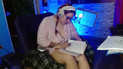 Snapshot of meg4n_420 chatting on November 23, 6:02 am megan online show from November 23, 6:02 am