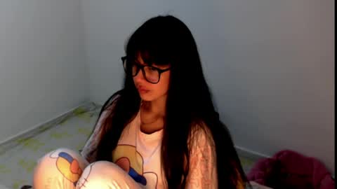 Snapshot of meg4nmiau chatting on May 18, 9:48 am Meg4n Miauuuu online show from May 18, 9:48 am