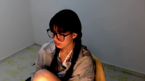 Snapshot of meg4nmiau chatting on May 28, 10:01 am Meg4n Miauuuu online show from May 28, 10:01 am