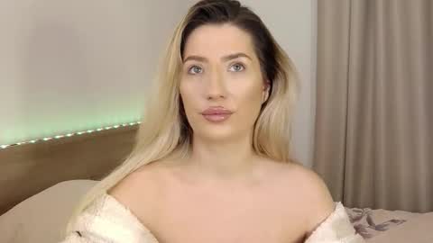 Megan Blazee  online show from February 12, 6:58 pm