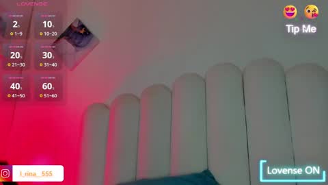 Snapshot of megan_browns1 chatting on February 1, 12:58 pm Megan online show from February 1, 12:58 pm