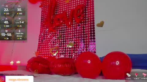 Snapshot of megan_browns1 chatting on February 13, 12:54 pm Megan online show from February 13, 12:54 pm