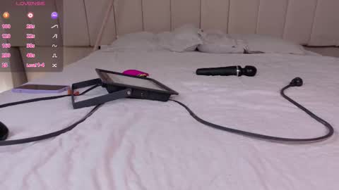 Snapshot of megan_browns1 chatting on November 5, 1:00 pm Megan online show from November 5, 1:00 pm