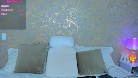 Snapshot of megan_clarck_ chatting on October 30, 2:24 am Puedes llamarme angy online show from October 30, 2:24 am