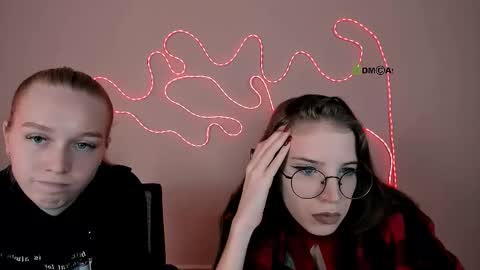 megan_cold online show from October 21, 8:48 am