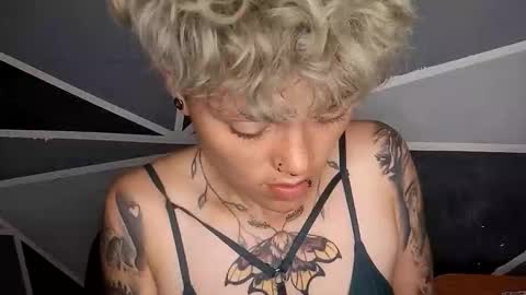 Megan and sophi online show from February 14, 6:32 am