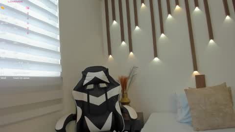 MEGAN COOPER online show from November 4, 7:13 pm