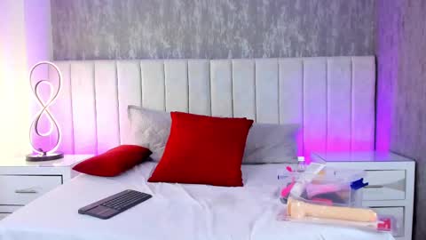 Carolina Paez online show from February 18, 8:25 pm