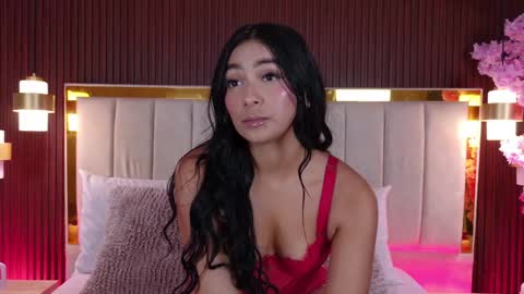 Snapshot of megan_cruzgb chatting on June 4, 12:22 pm Carolina Paez online show from June 4, 12:22 pm